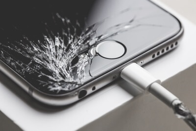 iPhone 6 mit gebrochenem Display